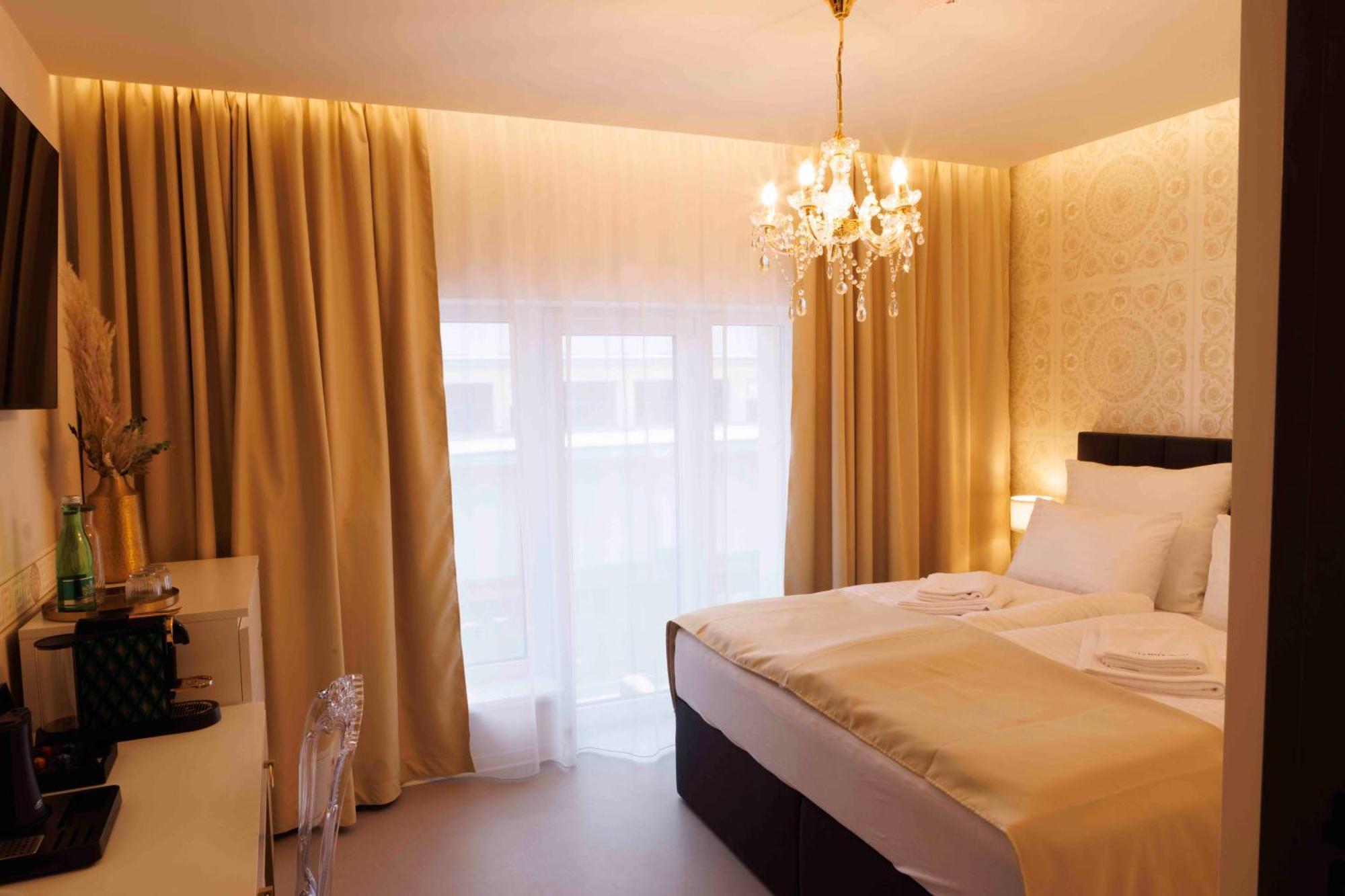 Aparthotel Mala Praha Experience In The Center Of Zilina
